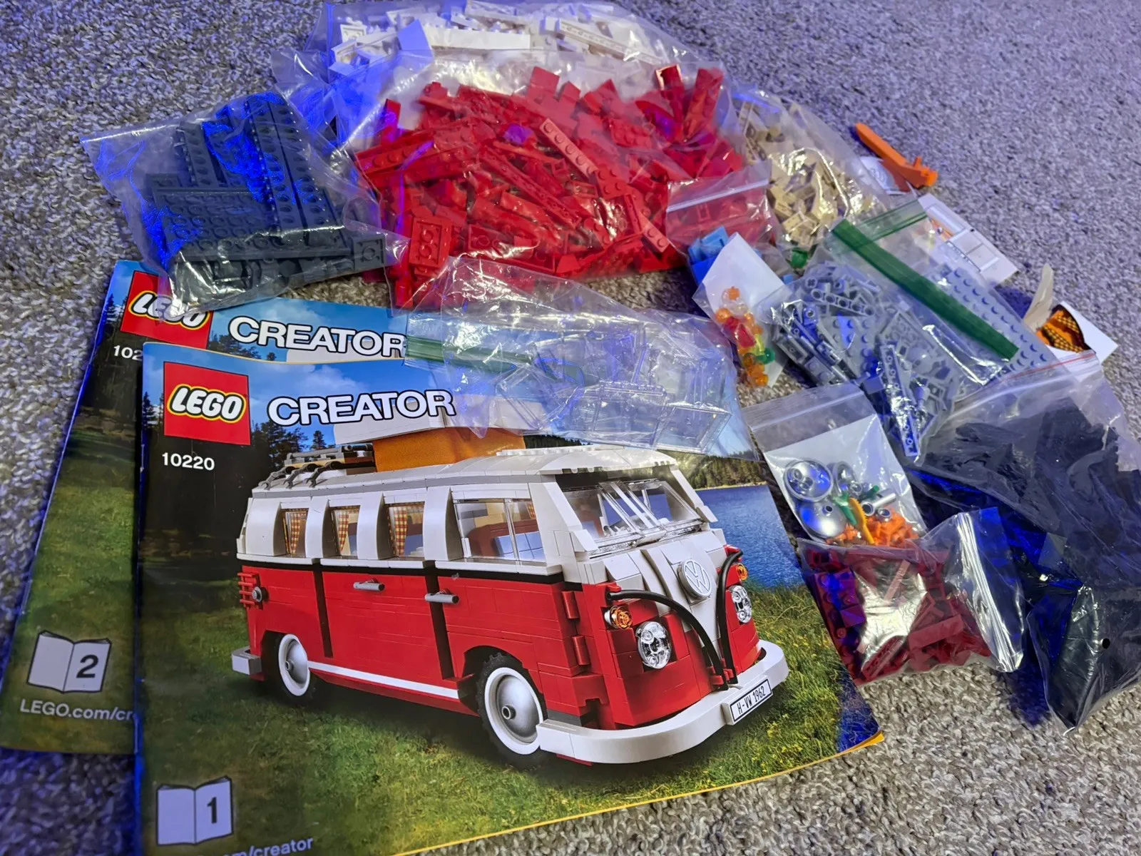 LEGO CREATOR: Volkswagen T1 Camper Van (10220). Complete with manuals 
