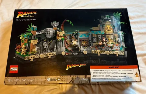 LEGO Indiana Jones Raiders of the Lost Ark Temple of the Golden Idol 77015