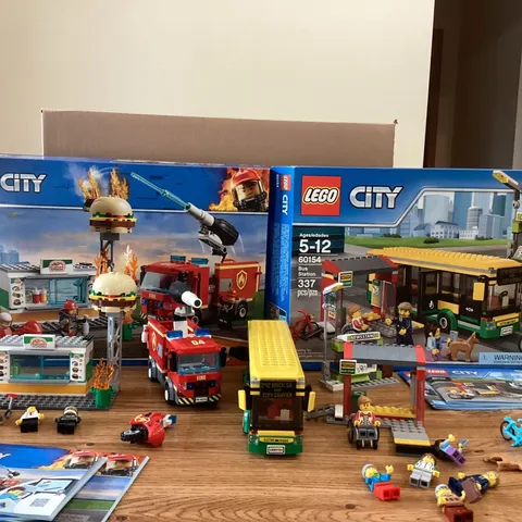 Lego 60154 Bus Station and 60214 Burger Bar Fire Used