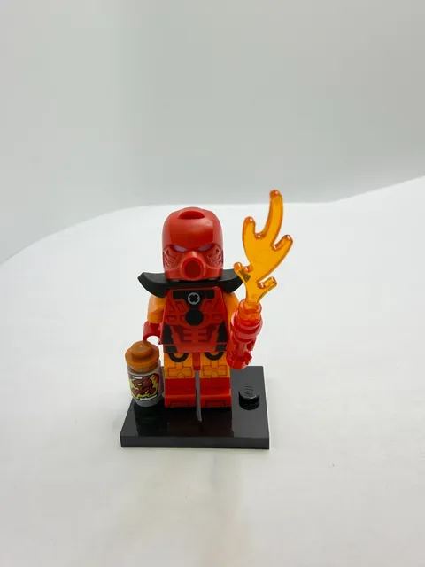 Lego Collectible Minifigures Series 29 Bionicle Cosplayer Minifigure col29-3