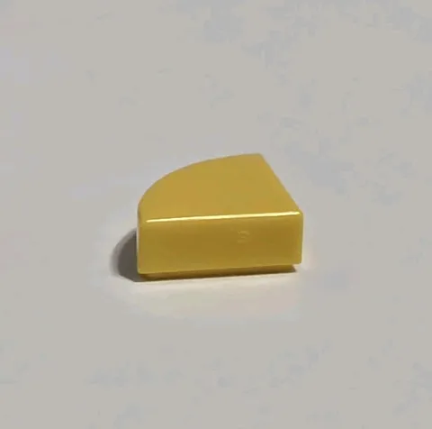LEGO Parts - Yellow Tile, Round 1 x 1 Quarter - No 25269