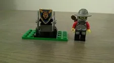 Castle: Defense Archer (1287) Crossbows Complete w Minifigure No Instructions