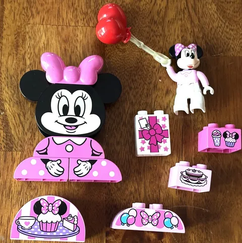 LEGO DUPLO Disney Minnie Mouse Figure Birthday Set