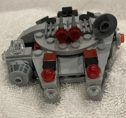 LEGO Star Wars Han Solo Chewbacca R2-D2 millennium falcon