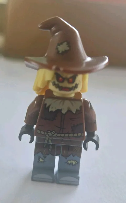 LEGO Scarecrow with Reddish Brown Hat Mini Sh0391 Set 70913 Batman Movie Retired