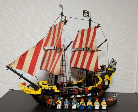 LEGO 6285 Black Seas Barracuda Pirates 1989 without Box