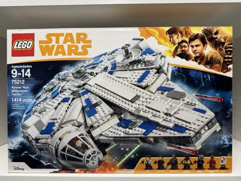 LEGO Star Wars Kessel Run Millennium Falcon 75212 1414 pcs Box Minifigs 9-14