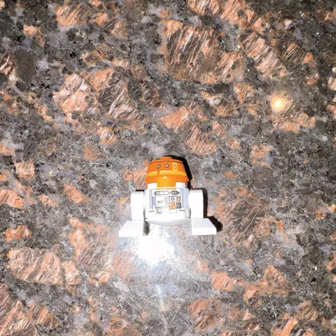 LEGO Star Wars R2-D2 Astromech Droid Minifigure (White/Orange)