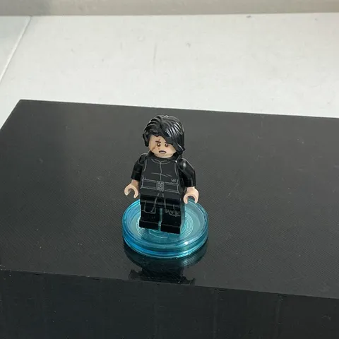 LEGO Star Wars Minifigure - SW1006: Kylo Ren (Tattered Robe, Scar) 