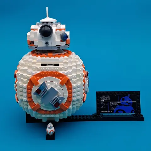 LEGO Star Wars BB-8 Droid 75187 Retired Set with Near Complete Stand Assembled
