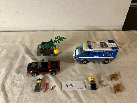 2012 LEGO 4441 Police Dog Van 100% Complete except Missing some Stickers