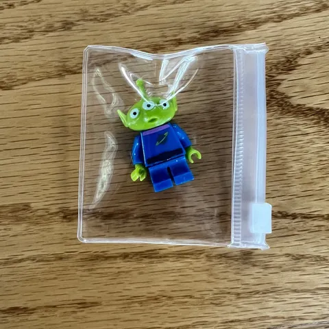 LEGO Toy Story Alien Minifigure Blue Green Disney Pixar toy005 OS
