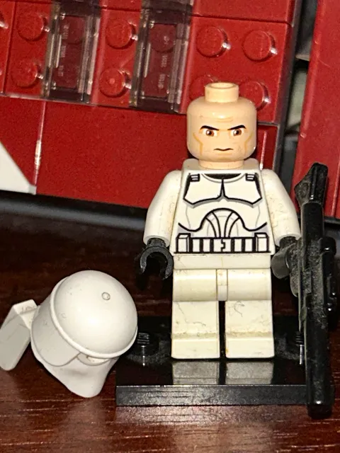 LEGO Star Wars Snowtrooper Minifigure w/ Helmet & Black Blaster