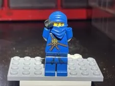 LEGO NINJAGO Jay The Golden Weapon (cracked leg)