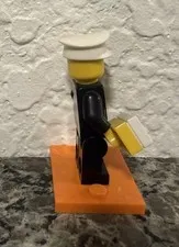 LEGO CMF Series 18 Classic Police Officer COMPLETE