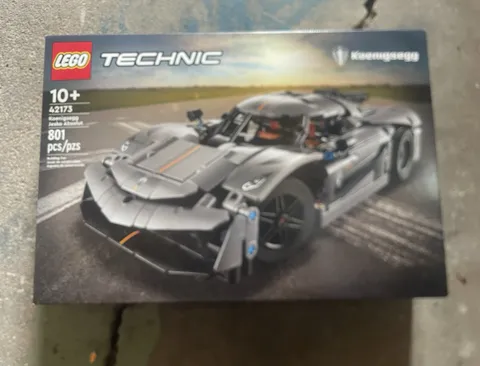LEGO Technic 42173 Koenigsegg Jesko Absolut Grey Hypercar 801pcs Age 10+