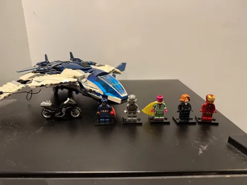 LEGO Marvel: The Avengers Quinjet City Chase (76032)