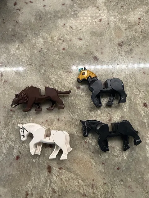 LEGO Lord of the Rings Horses & Warg Beast Mount Lot Brown Warg White Horse