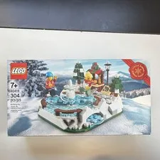 RETIRED LEGO Ice Skating Rink Seasonal Christmas Limited Edition 40416