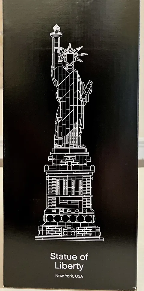 Lego Architecture STATUE OF LIBERTY Building Toy Factory SEALED NEW 1685 Pieces