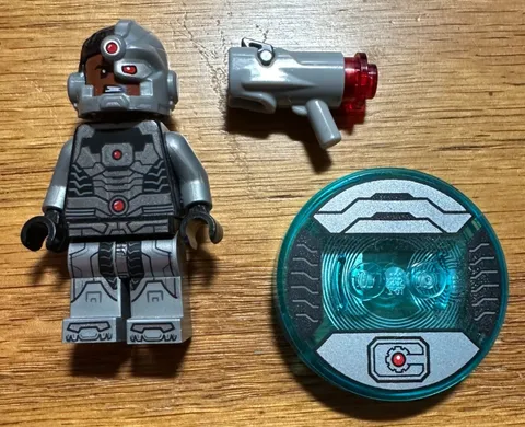 LEGO Dimensions DC Superheroes CYBORG minifigure with disc