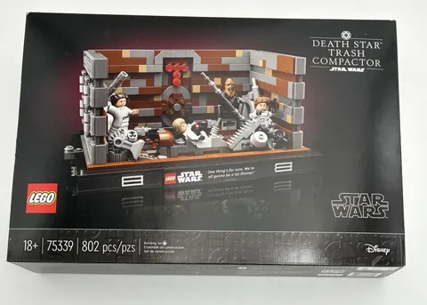 LEGO STAR WARS 75339 Death Star Trash Compactor Diorama New Sealed Retired