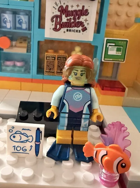 Lego CMF Series 29 Marine Biologist Minifigure With Accessories 