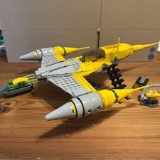 LEGO Star Wars: Naboo Starfighter (75092) Fighter 100% (No Figures/droidekas)
