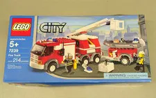 LEGO City 7239 Fire Truck NEW! Ladder Red Engine Trailer Raft Fireman Town