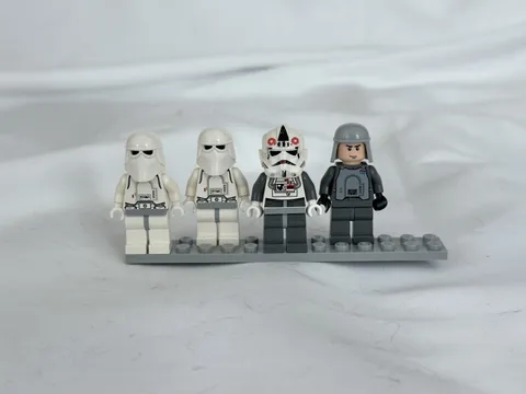 LEGO Snow Trooper Battle Pack 8084 Star Wars — Minifigures Only (Good Condit)