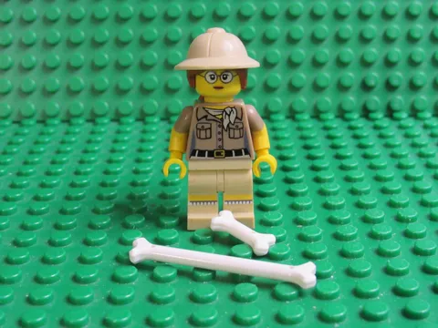 Lego Paleontologist Collectible Series 13, 71008 Safari Minifigure Bones PL32