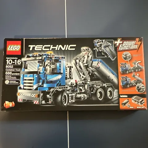 LEGO Technic 8052 Container Truck Power Functions 686 pcs w/ Box