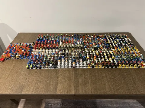 Lego Minifigures Lot (900+ rare Minifigs) Star Wars, Ninjago, City, Racing