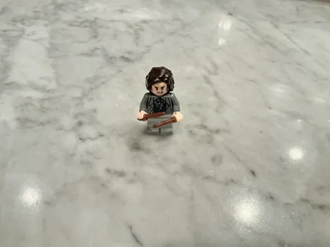 LEGO Minifigure Mr. Borgin from Harry Potter set 76471 Knockturn Alley
