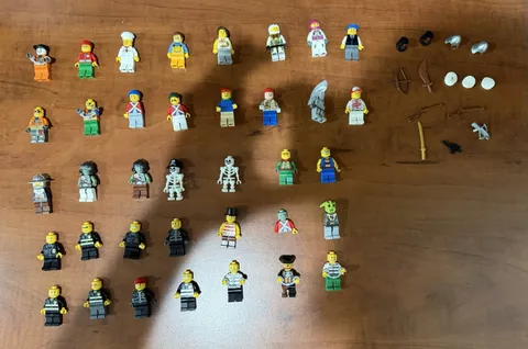 Vintage LEGO Minifigure Lot 34 Figures Pirates Police Space Town + Accessories