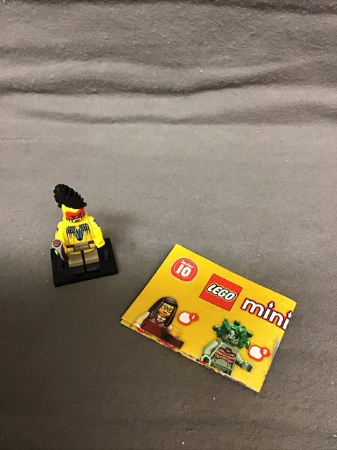 LEGO minifigure Tomahawk Warrior col10-5 col115 CMF Series 10 mohawk native