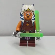 LEGO Ahsoka Tano Padawan sw1396 Medium Legs Star Wars Minifigure