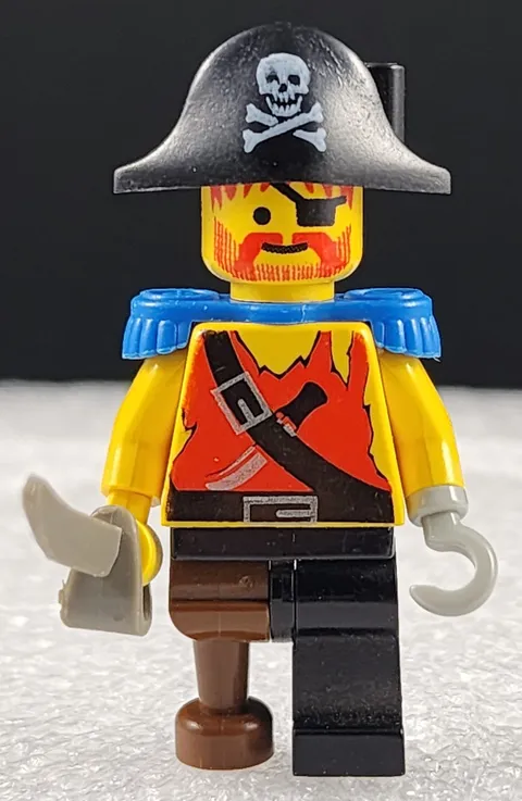 LEGO Minifigure Pirate Captain Shirt with Knife Peg Leg w/ Accessory