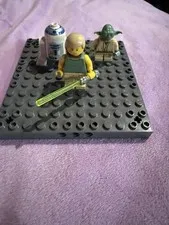 X Wing Fighter (4502) Lego Minifigures, Luke Skywalker, Yoda, R2D2