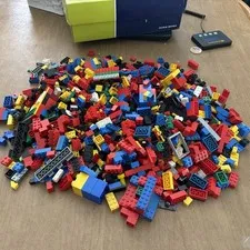 Over 4 Pounds LEGO Basic Bricks Blocks - Various Sizes - Bulk Mixed Lot.    Y2