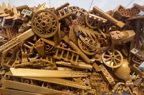 LEGO SORTED BY COLOR : 200+ PIECES FROM BULK Pearl Gold Mix Free Shipping