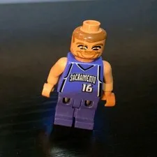 LEGO NBA Peja Stojakovic Minifigure Sacramento Kings #16 Purple Jersey