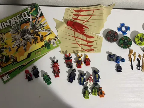 LEGO NINJAGO Minifigure Lot w/ Accessories & Instructions for 9450