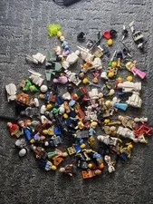 LEGO Bulk Bundle 1/2lbs 30+  Minifigures and Accessories  Mix of Pieces 