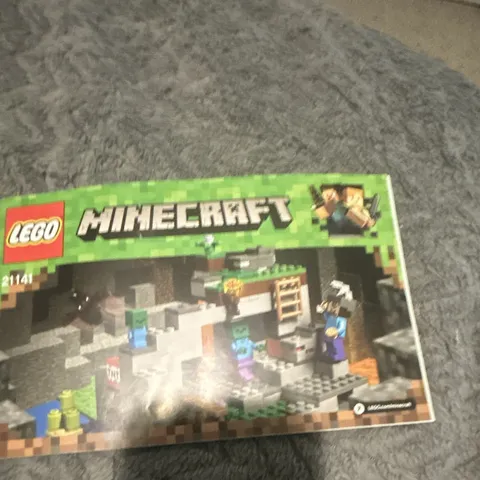 LEGO Minecraft The Zombie Cave 21141 Illustrated English Manual Booklet
