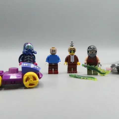 Lego Imposter Space Alien Ninja Minifigure Collectible Figure Lot