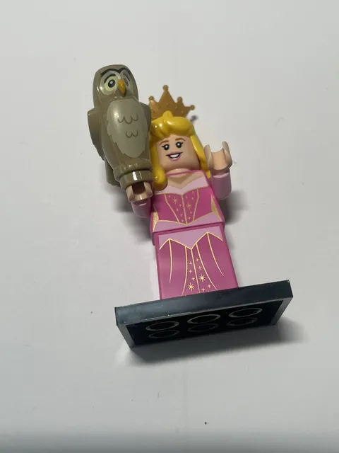 LEGO Princess Aurora Disney 100 Minifigure CMF 71038 Sleeping Beauty Owl