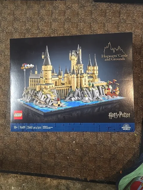 New Lego Harry Potter Hogwarts Castle and Grounds Building Set 76419 BRAND NEW