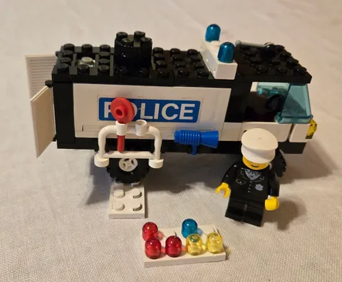 LEGO 6450 MOBILE POLICE TRUCK  - 100% pieces + instructions - NO BOX