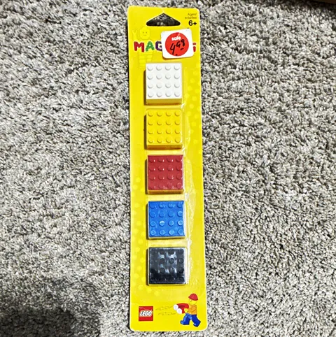 LEGO Magnet Set Medium 5-Piece Magnetic Blister Pack Multicolor 4538303 6+